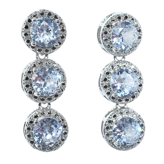 Orecchini Angelic Argento Con Maxi Zirconi: Luce Radiosa Al Tuo Volto, Splendore Senza Pari, Un Regalo Indimenticabile, Eleganza E Lusso,  Brilla Come Una Diva, Un Gioiello Che Cattura Gli Sguardi.