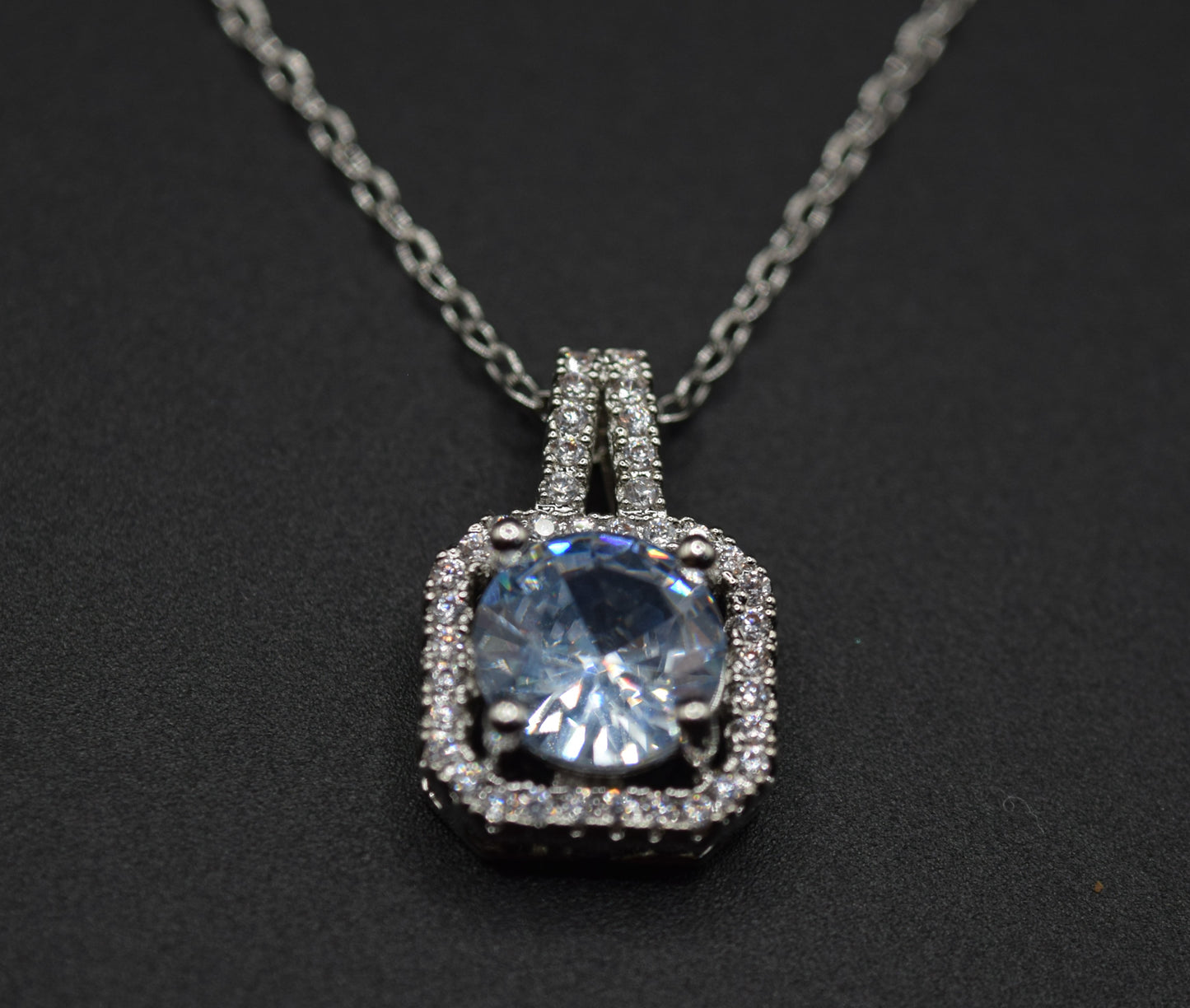 Collana Argento, Collana Punto Luce, Collana Con Strass Brillanti E Maxi Zircone : Punto Luce Ideale, Regalo Perfetto, Gioiello Senza Tempo.