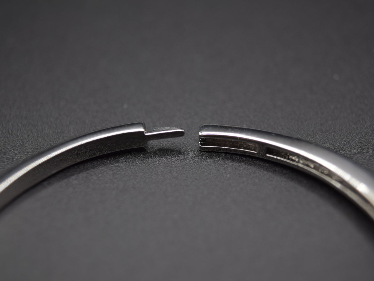 Bracciale Argento Con Simbolo Dell'Infinito E Strass Di Brillanti Zirconi, Bracciale Rigido Argento, Bracciale Infinito, Regalo Perfetto, Gioiello Indimenticabile.