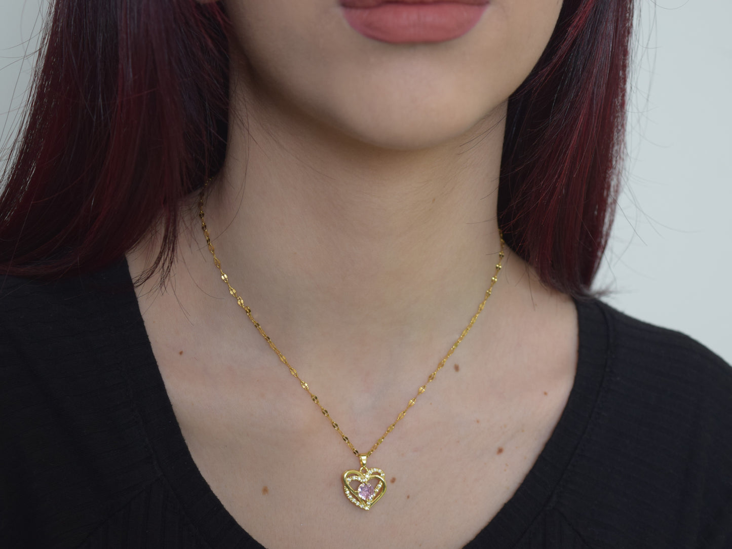 Collana oro con cuore ricoperto di strass, collana con brillante zircone rosa centrale, regalo prezioso, un gioiello che parla al cuore.