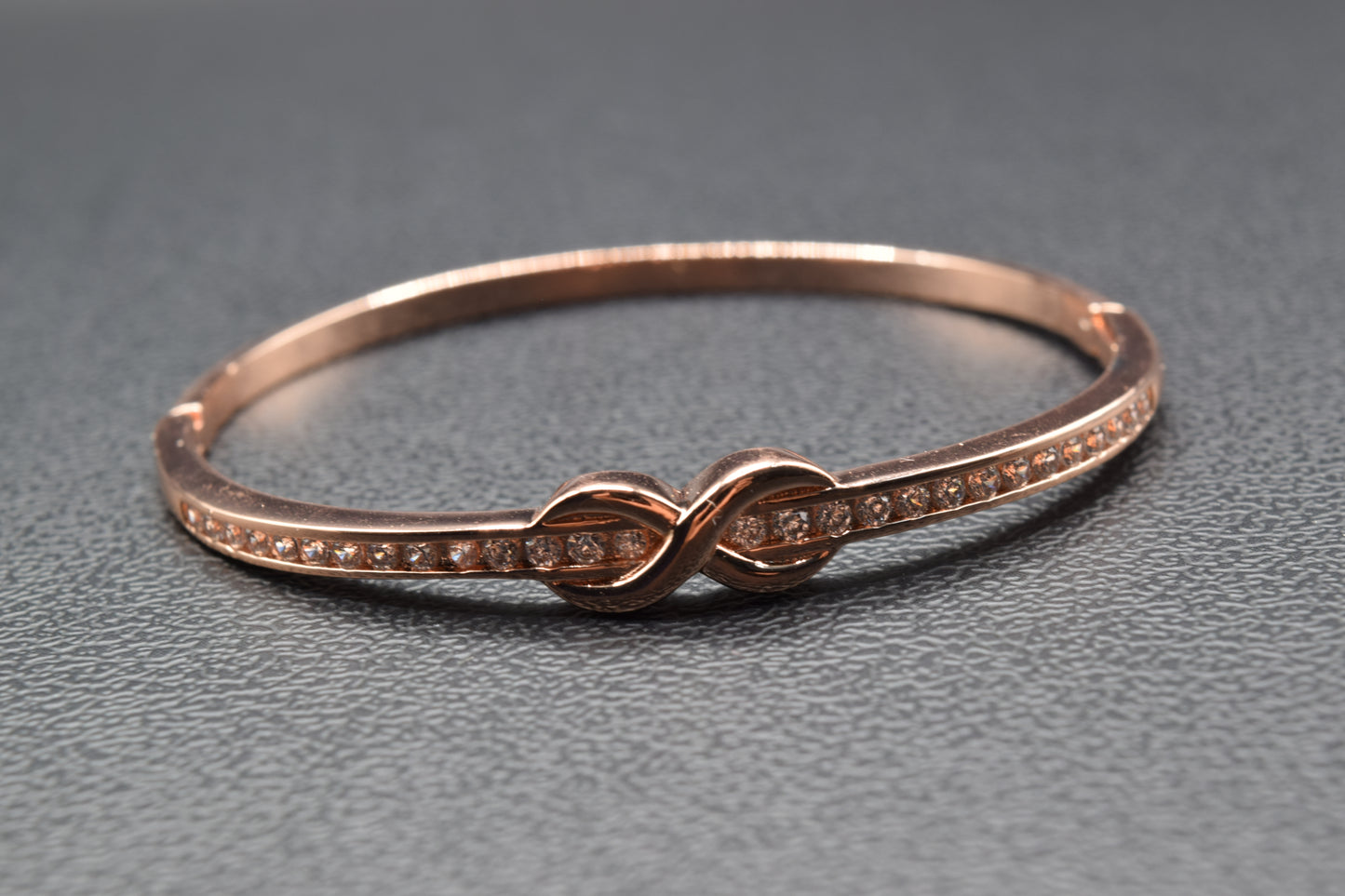Bracciale Oro Rosa Con Simbolo Dell'Infinito E Strass Di Brillanti Zirconi, Bracciale Rigido Oro, Bracciale Infinito, Regalo Perfetto, Gioiello Indimenticabile.