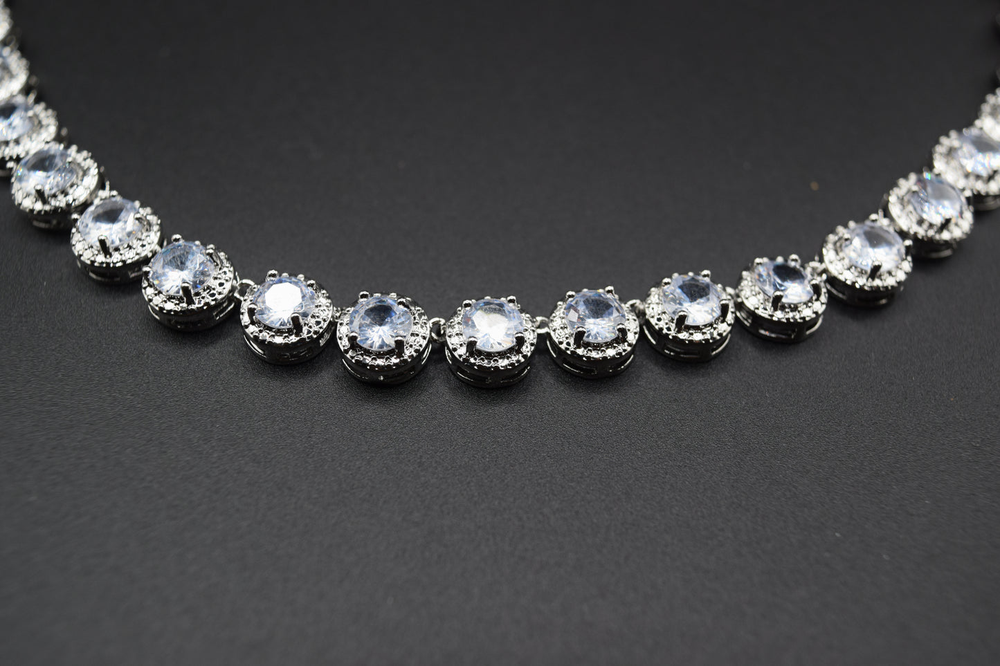 Collana Angelic Argento Con Maxi Zirconi: Luce Radiosa Al Tuo Décolleté, Splendore Senza Pari, Un Regalo Indimenticabile, Eleganza E Lusso,  Brilla Come Una Diva, Un Gioiello Che Cattura Gli Sguardi.